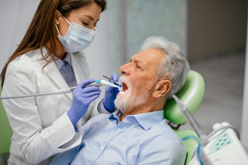What is emergency dentistry